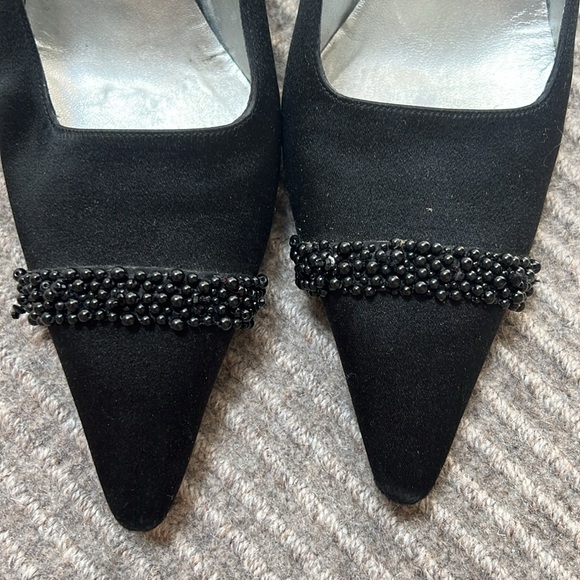 Chanel Satin kitten heels with bead detail - Picture 8 of 8